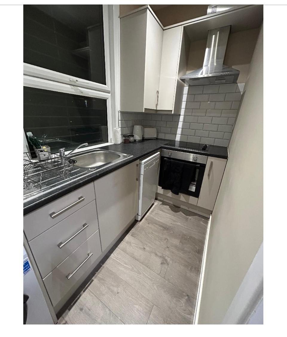 Central Locations 1 Bed Apartments Sleeps 4 London Exteriör bild