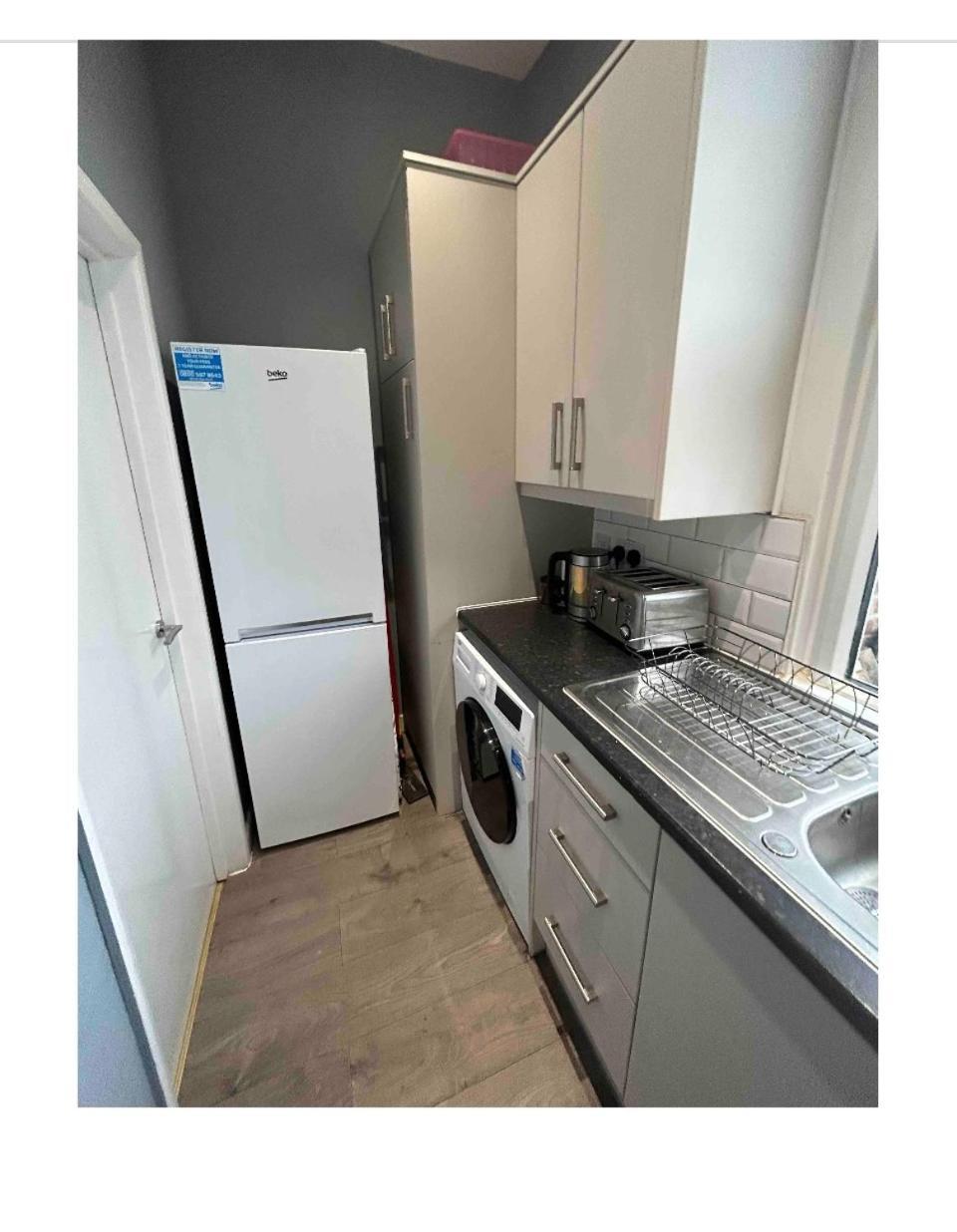 Central Locations 1 Bed Apartments Sleeps 4 London Exteriör bild