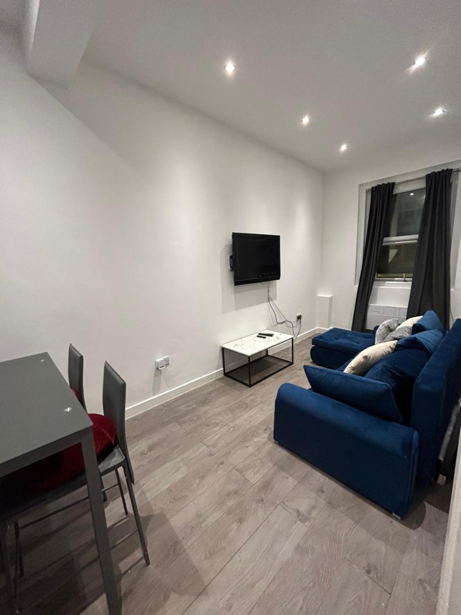 Central Locations 1 Bed Apartments Sleeps 4 London Exteriör bild
